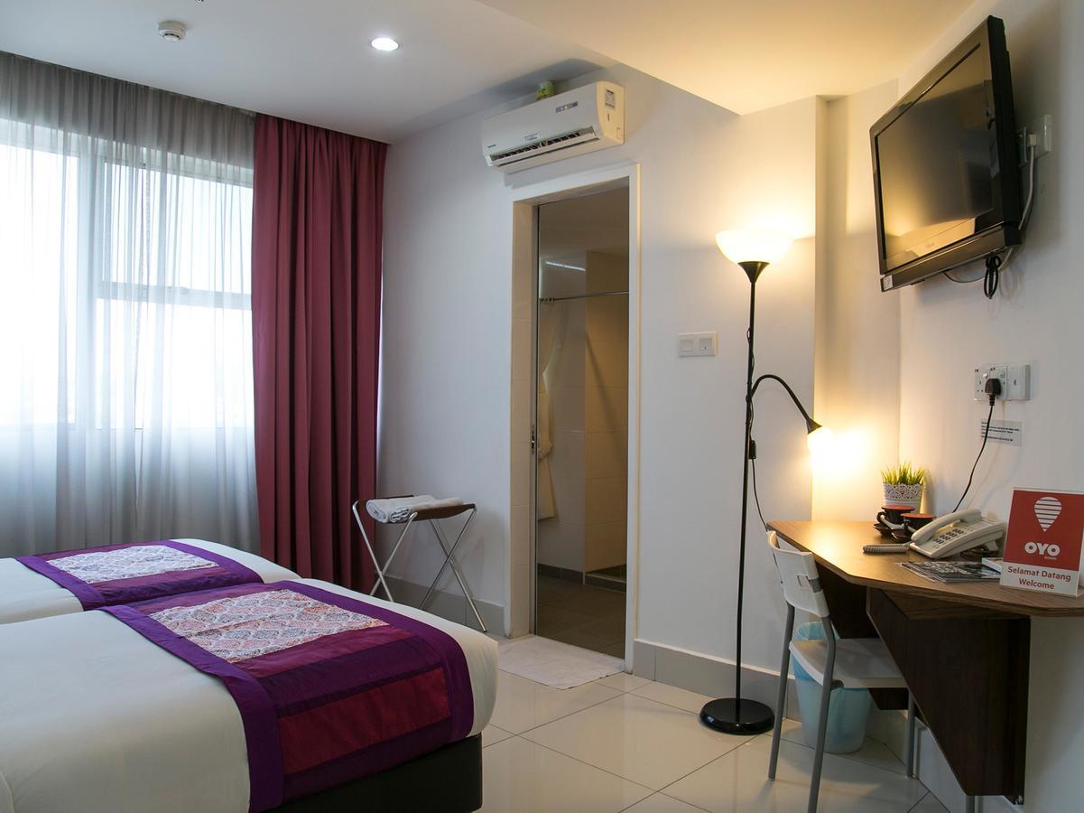 Oyo 180 V Hotel Kuala Lumpur Exterior foto
