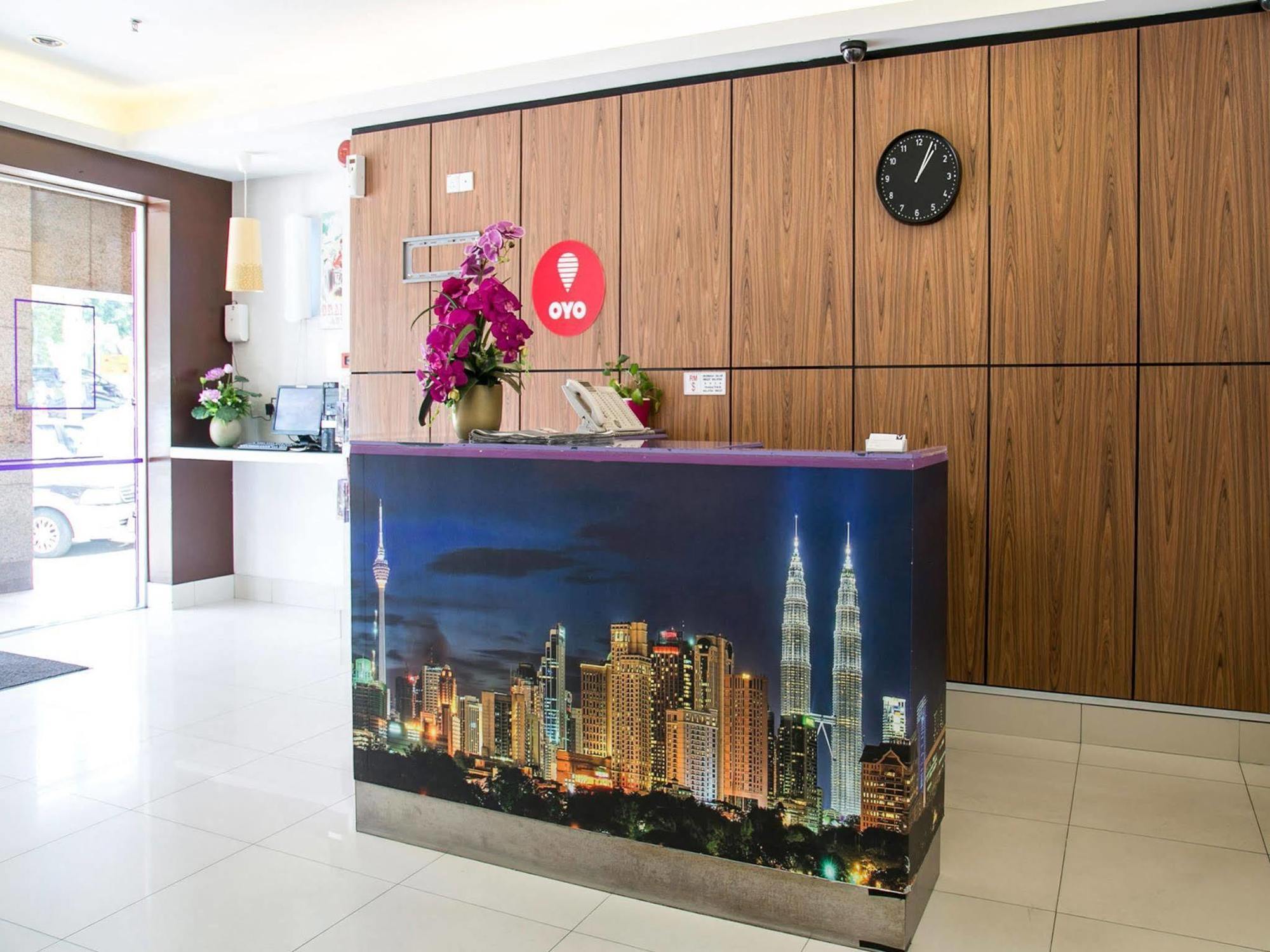 Oyo 180 V Hotel Kuala Lumpur Exterior foto